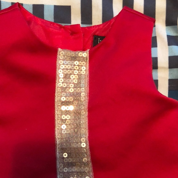Red and gold mod-style dress - Picture 2 of 6